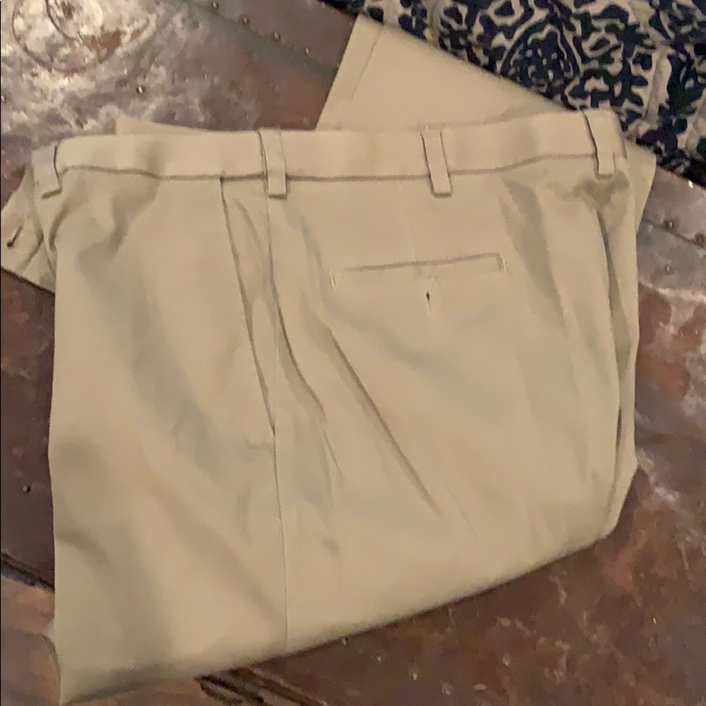 Men’s khaki dress pants